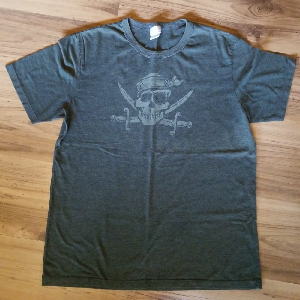 Utility brand, boys size large, grey, pirate t-shi